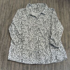 Eddie Bauer Gray & White Button-Down Shirt